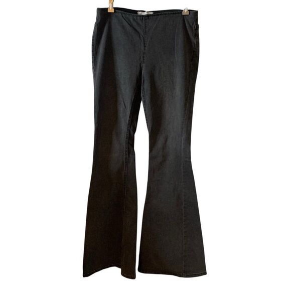 Free People Penny Flare Pull On Jeans Women’s Light Black Wash Size 28Wx33L Tall - Picture 5 of 12